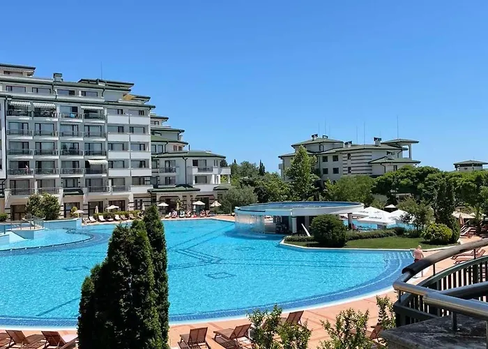 Private Ravda-emerald Apartment