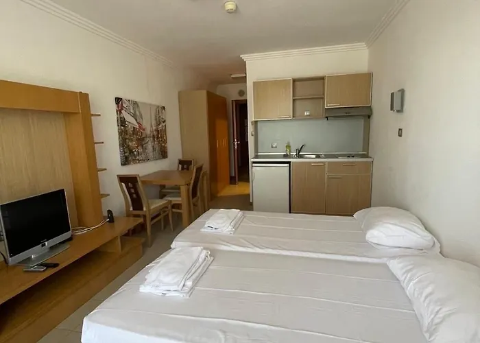 Private Ravda-emerald Apartment *