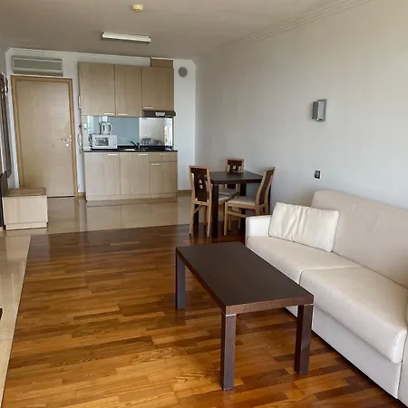 Private Ravda-emerald * Ravda