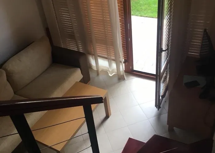 Private Ravda-emerald * Rawda